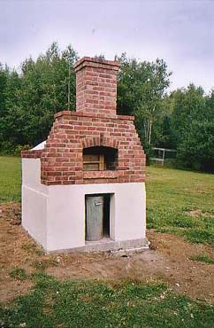 A French style direct fired oven. Poêle de masse