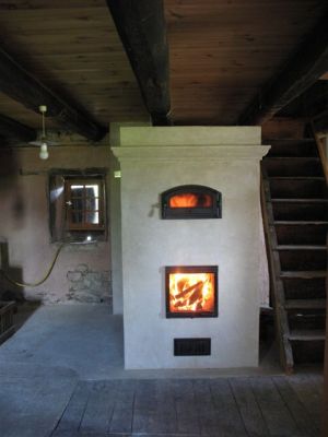 St-Julien. Contra-flow heater with upper chamber black oven, Image 3